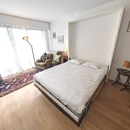 Appartement Avec Balcon Et Parking A Paris Alesia Exterior foto